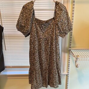 Uniqlo Black and Cream Floral Mini Dress